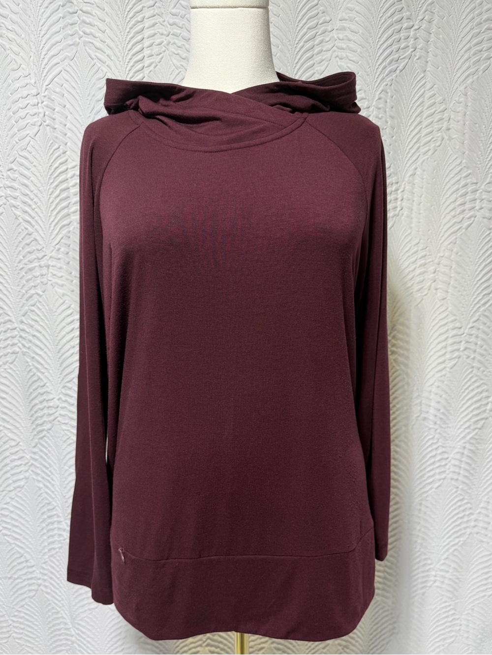 J. Jill Fit Women’s Hooded Long Sleeve Top in Burgundy/Plum (Size LP)
